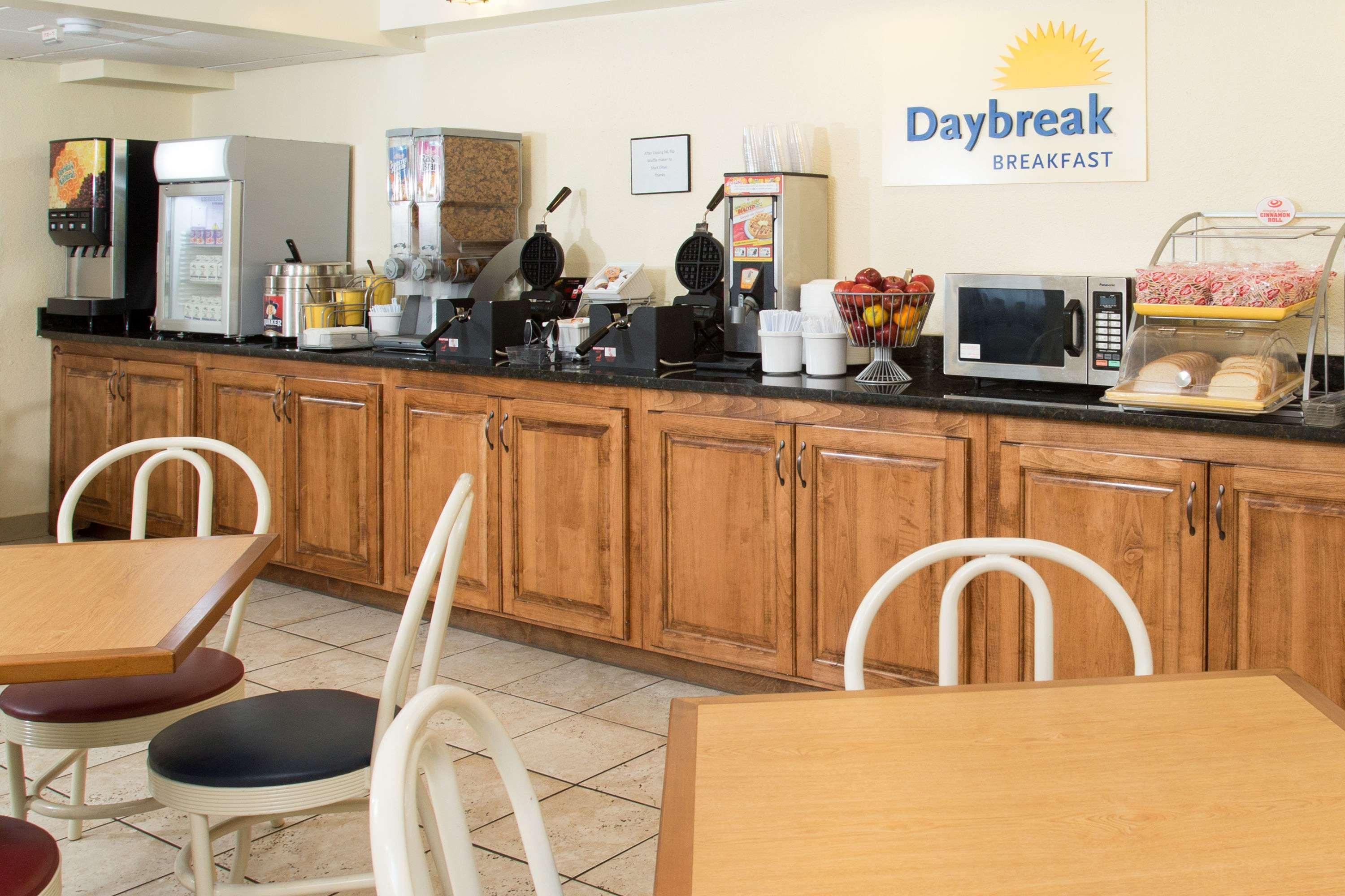 Days Inn By Wyndham Valdosta/Near Valdosta Mall Esterno foto